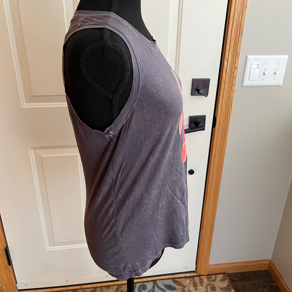 New women’s Peloton gray Latitude active work out muscle tank top. Size XS. - Picture 2 of 14